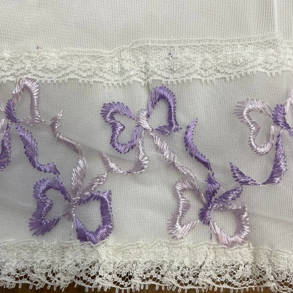 Vintage ladies long half slip with purple bow embroidered detail - Picture 2 of 8